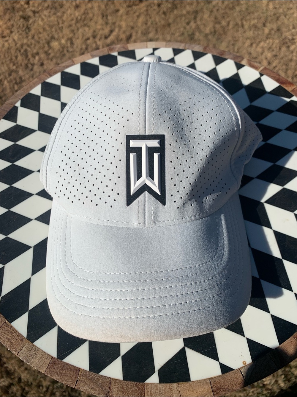 TW Nike Perforated Performance Golf Cap - White